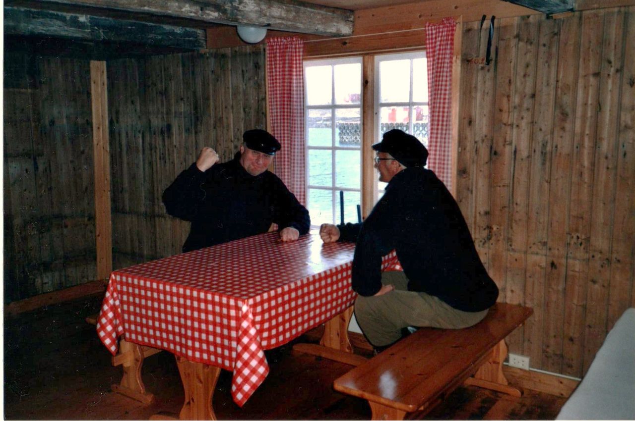 Petterbua.jpg